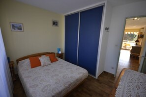 2 bedrooms, free WiFi - AIR-CONDITIONED APARTMENT LES RIVES DE LA FAVIERE (BORMES-LES-MIMOSAS)