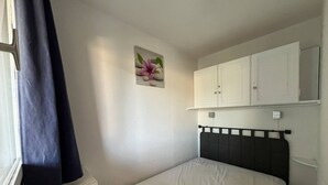 Unclassified image, 2 of 6, button - APARTMENT MER ET SOLEIL 2 (BORMES-LES-MIMOSAS)