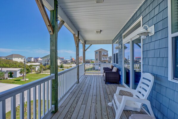 Terrace/patio - Tip-Sea Turtle- Ocean & Sound views- Golf cart (Surf City)