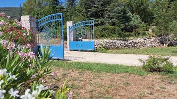 Enceinte de lâhĂ©bergement