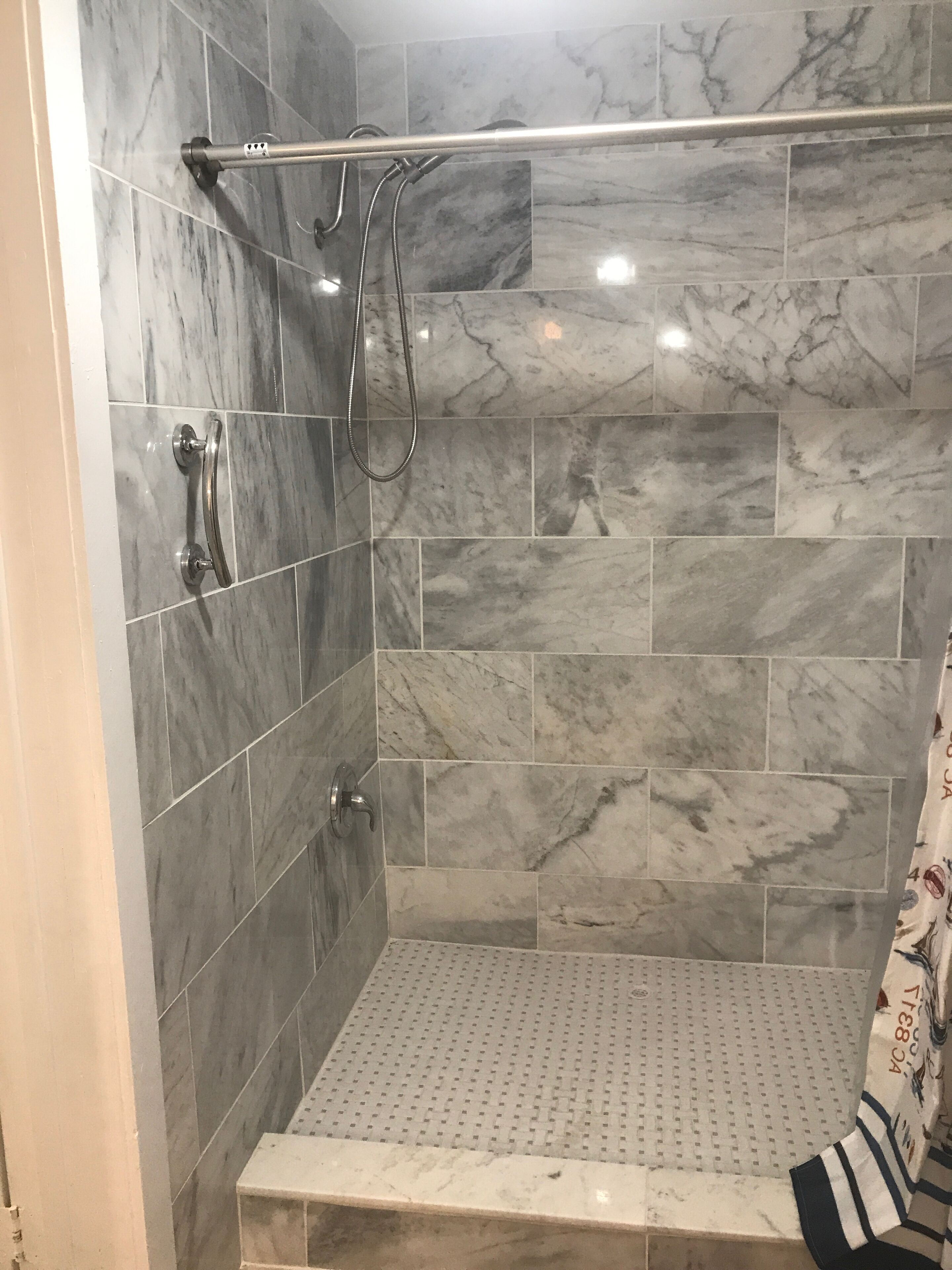 Crew’s Quarters, Freshly remodeled 2 bedroom efficiency.