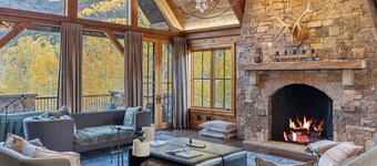 East End 5BR luxury home w/ Views, Home Theater Rm, HOT TUB & Amenities GALORE!