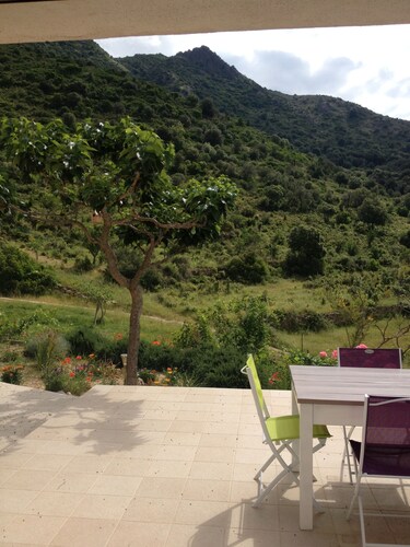 VILLA IDEALLY LOCATED BETWEEN CORTE AND ILE ROUSSE