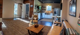 The Blueberry Cottage in South Austin