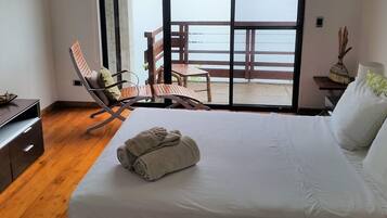Exclusive Apartment, 3 Bedrooms, Balcony, Sea View | View from room