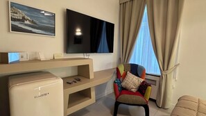 Habitación básica doble, 1 cama doble | Minibar, caja fuerte, sistema de insonorización y wifi gratis