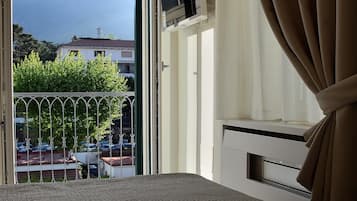 Doppia Superior, 1 letto matrimoniale, angolo cottura, vista montagna | Vista dalla camera