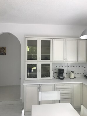 Fridge, oven, coffee/tea maker, toaster - Seaside Gilt house ZeusPlace Plaka Litohoro (Plaka)