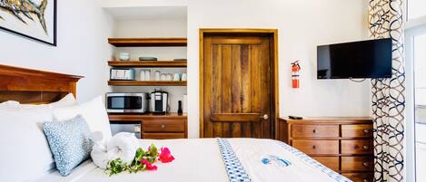 1 habitación, tabla de planchar con plancha, wifi gratis y ropa de cama
