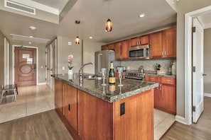 Fridge, microwave, oven, stovetop - KLVR presents Beautiful Honua Kai Resort H622* (Lahaina)