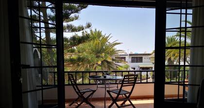 Hidden gem in Colonial style, 100m from the ocean and main avenida