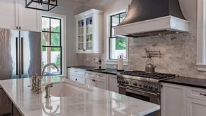 Fridge, microwave, oven, stovetop - Casa Amelia Summary: (Fernandina Beach)