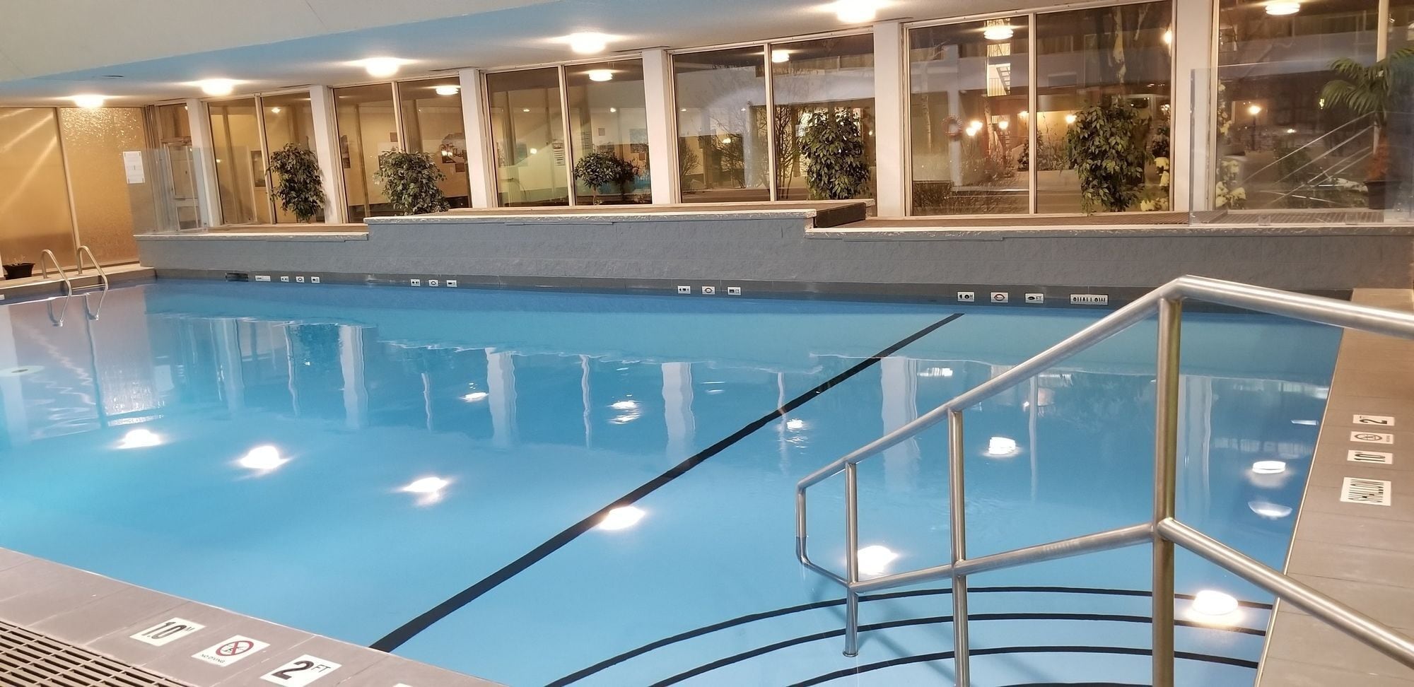 Piscine intérieure