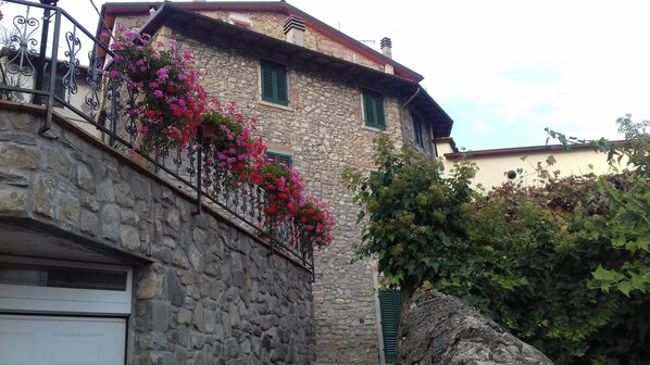 Exterior - Poli Bolzoni House in Historic Center (San Marcello Pistoiese)