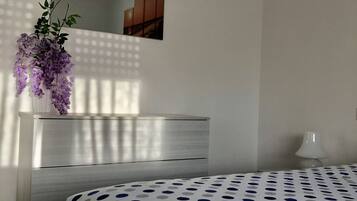 1 chambre, fer et planche Ă  repasser, Wi-Fi gratuit, draps fournis