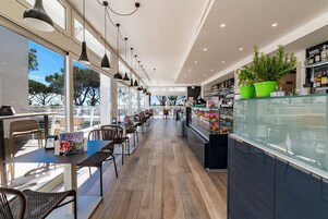 Bar (en la propiedad)