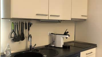 冷蔵庫、電子レンジ、コンロ、食器洗い機