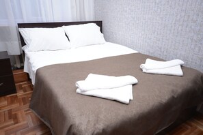 Classic Room, 1 Queen Bed, Garden View | Desk, soundproofing, free WiFi - Olimpo Guest House (Akhaltsikhe)