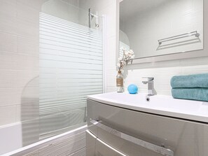 Towels - Le Mozart by Interhome (Nice)