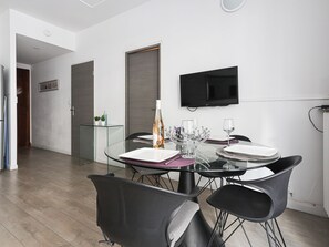 Dining - Le Mozart by Interhome (Nice)
