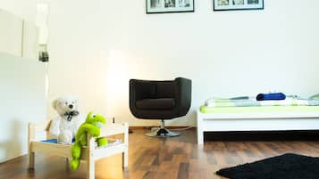 浪漫獨棟房屋, 3 間臥室, 陽台, 山景 (incl. EUR 10 cleaning fee per person) | 3 間臥室、低過敏寢具、獨特裝潢、書桌