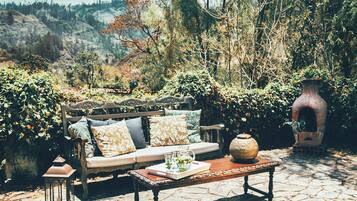 Comfort Suite, Garden View | Cribs/infant beds, rollaway beds, free WiFi, bed sheets