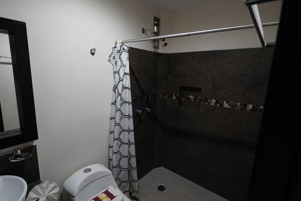 standard double room | 1 bedroom, desk, blackout curtains, iron/ironing board