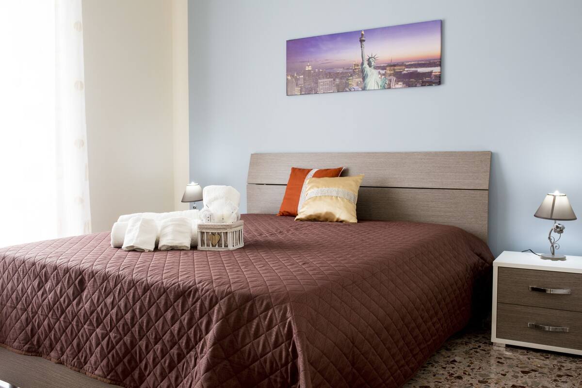 Classic Double Room, Shared Bathroom | Minibar, desk, laptop workspace, soundproofing