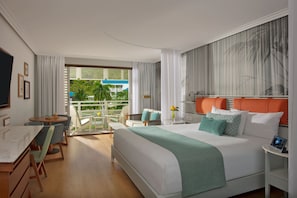 Junior Suite, Mountain View (Prefered Club) | Minibar, in-room safe, blackout drapes, iron/ironing board