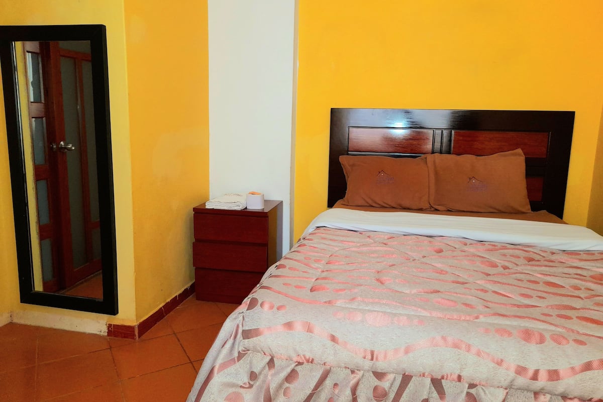 Romantic Double Room | 3 bedrooms, down comforters, desk, free WiFi