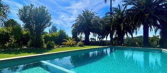 VILLA LOS ARCOS, COSTA BRAVA
Breathtaking sea views & relaxation amidst nature