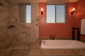 Condo, 3 chambres | Salle de bain | Serviettes fournies