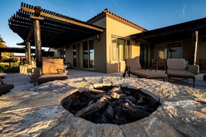 Villa, 4 habitaciones | Terraza o patio