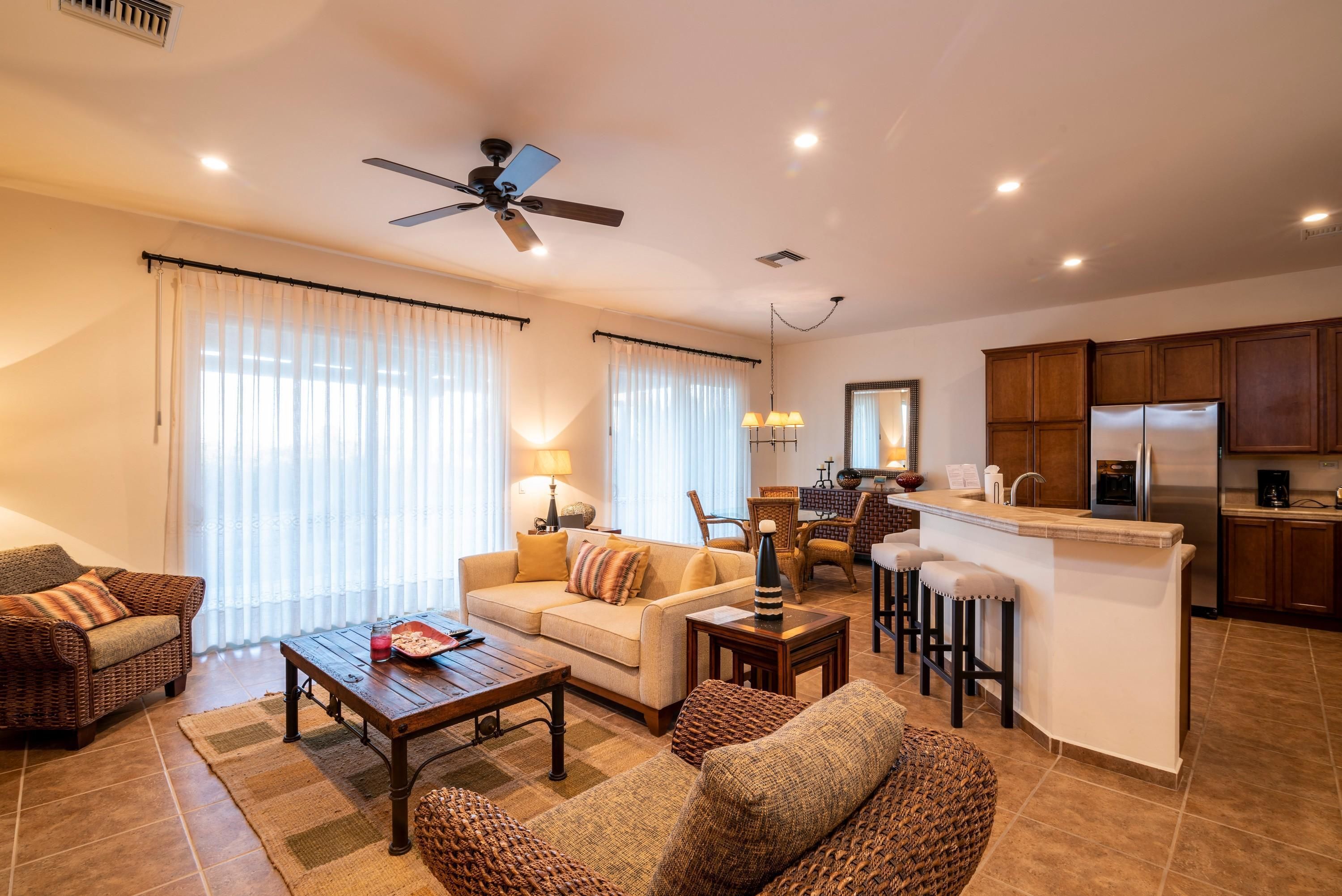 Villa, 3 habitaciones | Área de sala de estar | Televisión 