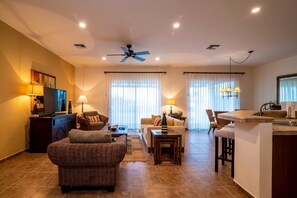 Villa, 3 Bedrooms | Living area