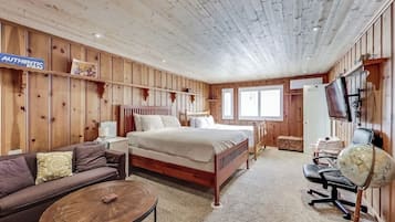 1 bedroom, premium bedding, iron/ironing board, free WiFi