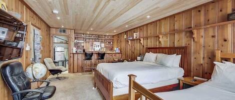 1 bedroom, premium bedding, iron/ironing board, free WiFi