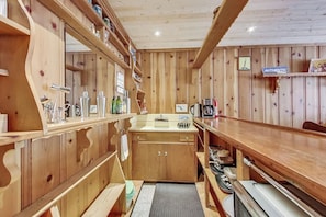 Kühlschrank, Mikrowelle, Geschirrspüler