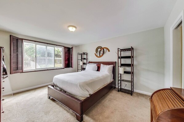 3 chambres, literie de qualité supérieure, fer et planche à repasser