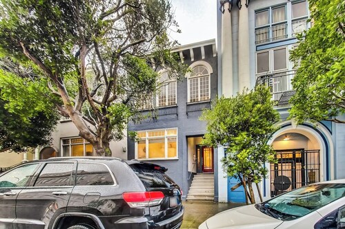 Upea 1 makuuhuoneen asunto yhdellä kaupungin dynaamisimmista kaupunginosista 