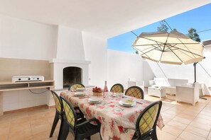 Outdoor dining - Villetta Stella Di Mare Trilo 2 by BarbarHouse (Torre Lapillo)