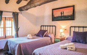 6 slaapkamers, reisbedje, beddengoed