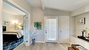 1 chambre, fer et planche à repasser, Wi-Fi gratuit, draps fournis