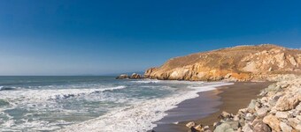 @ Marbella Lane - KnollTop Property | HotTub