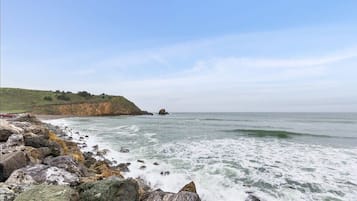靠近海滩