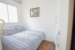 Appartement Standard, plusieurs lits, vue mer | Fer et planche à repasser, Wi-Fi gratuit, draps fournis