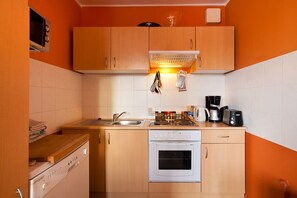 Fridge, microwave, oven, stovetop - parc + city ALEX 4 BRA (Berlin)
