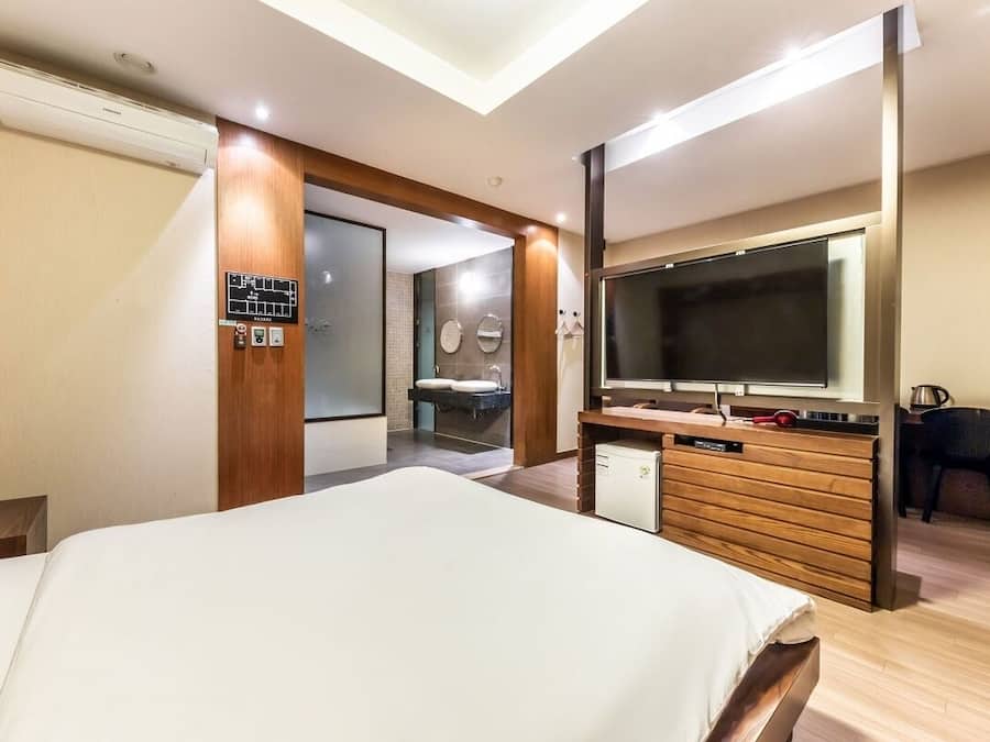 Deluxe tweepersoonskamer | Individueel gedecoreerd, individueel gemeubileerd