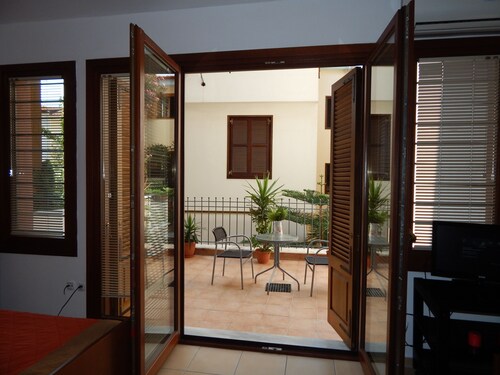 Kripis studio Thessaloniki No5