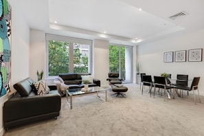 Isla : 2 Bedroom Spacious Apartment | Living area | 50-inch LCD TV with digital channels, TV, Netflix - Nook Melbourne - Collins Street (Melbourne)